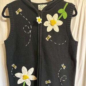 NWOT Quacker Factory Floral/Bees Hooded Sweater Vest